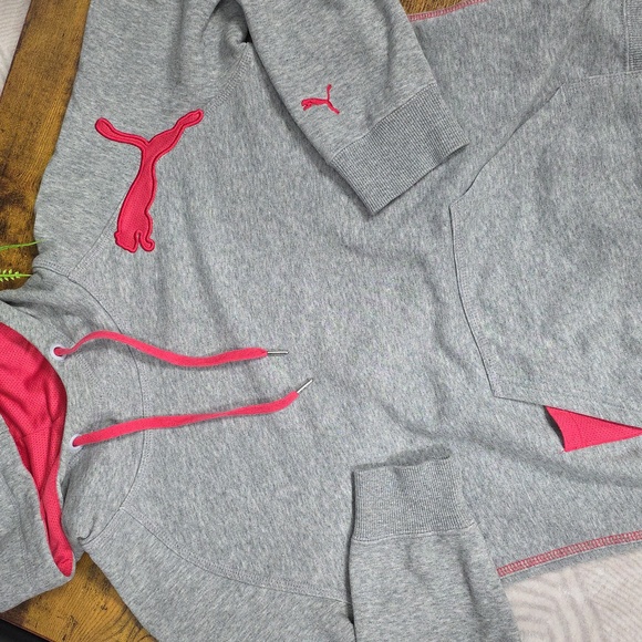 Puma Logo Hoodie - Picture 2 of 11